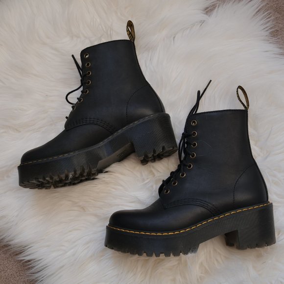 Dr. Martens SHRIVER HI WOMEN'S WYOMING LEATHER HEELED BOOTS - Picture 5 of 16